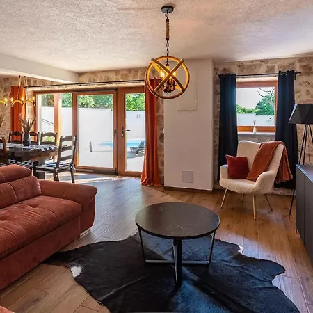 Miandri Holiday home *