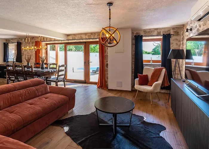 Miandri Holiday home *